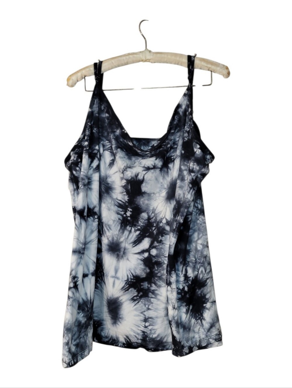 Torrid 5 Black & White Tie Dye Tank Top 5X Boho Hippie